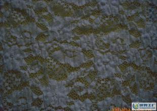 蕾絲與皮革的交融 從彈力蕾絲到皮革銷售的產(chǎn)品布局